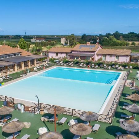 Fattoria Palazzeta - Pet & Family Friendly Aparthotel Cecina  Eksteriør bilde