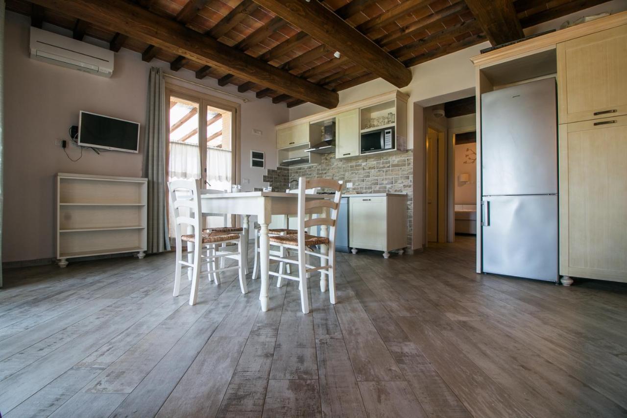 Fattoria Palazzeta - Pet & Family Friendly Aparthotel Cecina  Eksteriør bilde