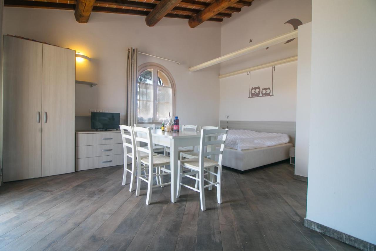 Fattoria Palazzeta - Pet & Family Friendly Aparthotel Cecina  Eksteriør bilde