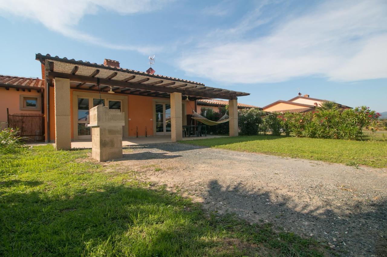 Fattoria Palazzeta - Pet & Family Friendly Aparthotel Cecina  Eksteriør bilde