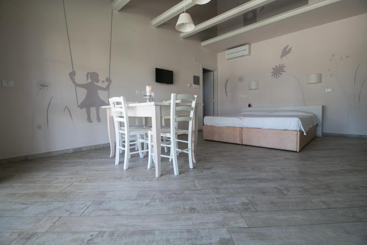 Fattoria Palazzeta - Pet & Family Friendly Aparthotel Cecina  Eksteriør bilde