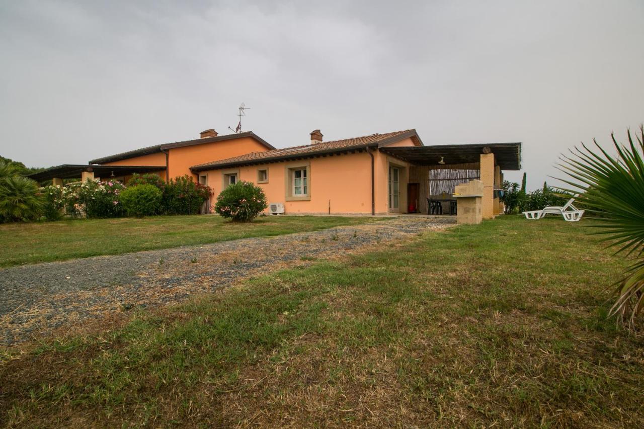 Fattoria Palazzeta - Pet & Family Friendly Aparthotel Cecina  Eksteriør bilde