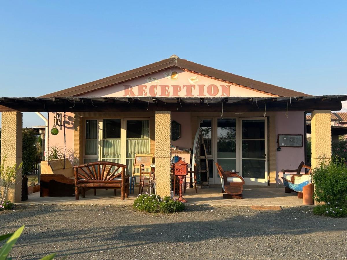 Fattoria Palazzeta - Pet & Family Friendly Aparthotel Cecina  Eksteriør bilde