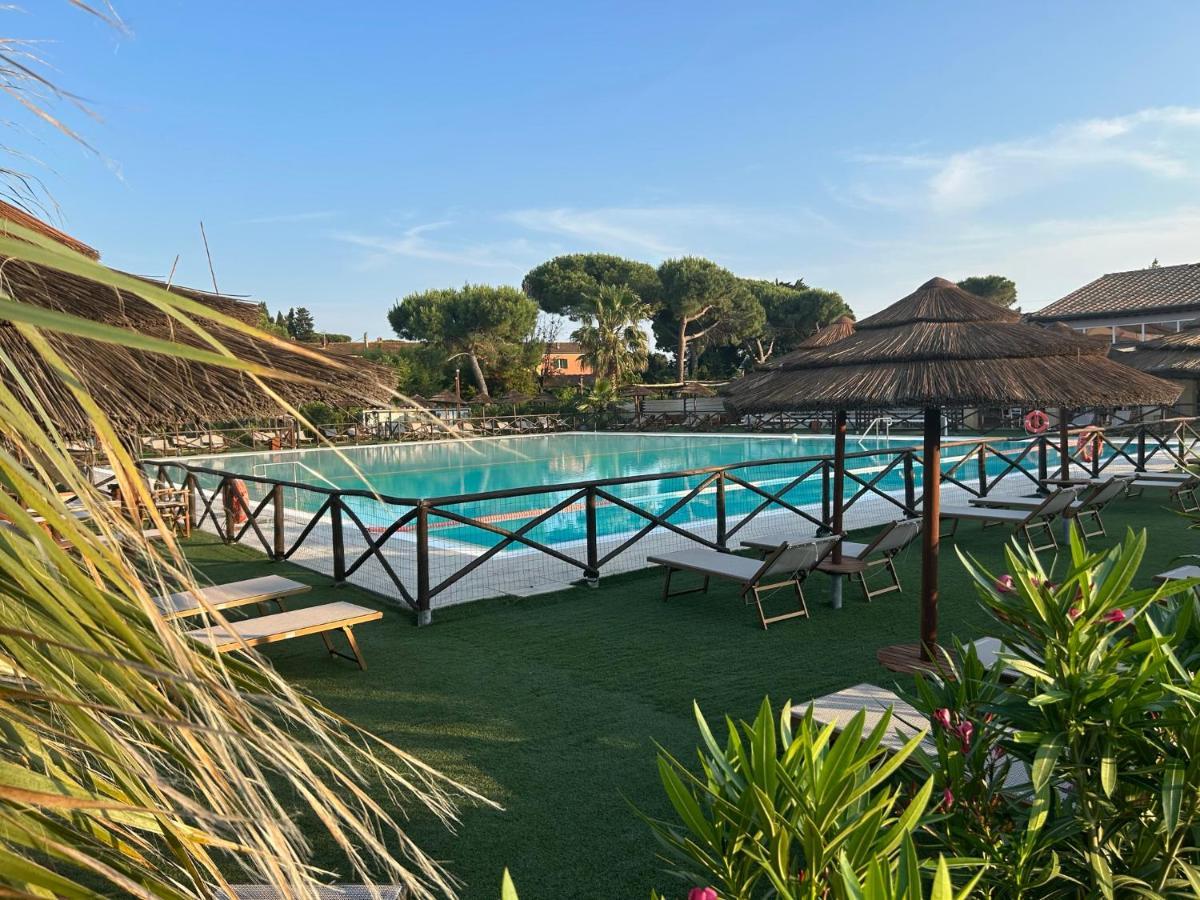 Fattoria Palazzeta - Pet & Family Friendly Aparthotel Cecina  Eksteriør bilde