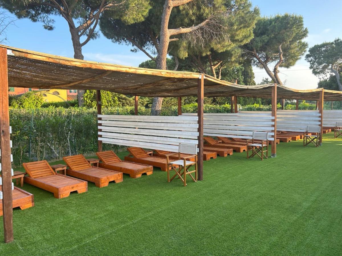 Fattoria Palazzeta - Pet & Family Friendly Aparthotel Cecina  Eksteriør bilde