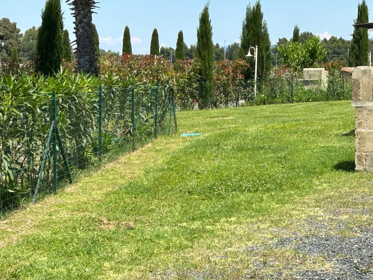 Fattoria Palazzeta - Pet & Family Friendly Aparthotel Cecina  Eksteriør bilde